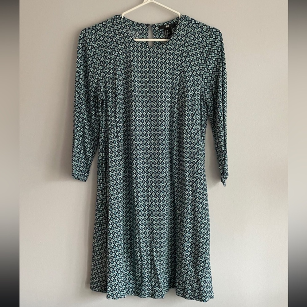 LAST CHANCE H&M 60s-inspired blue patterned dress - size 4